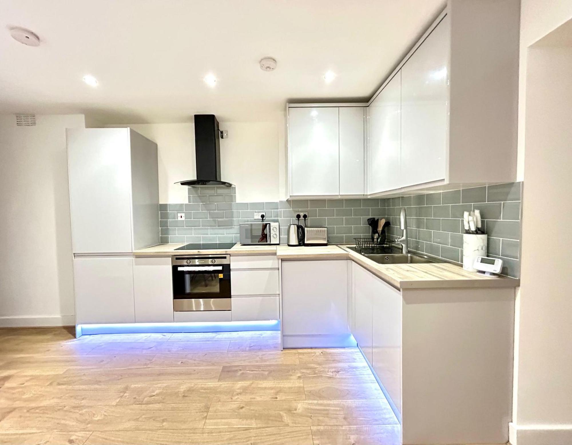 Apartment Excel - 2 Mins From Loughborough Junction Station, *